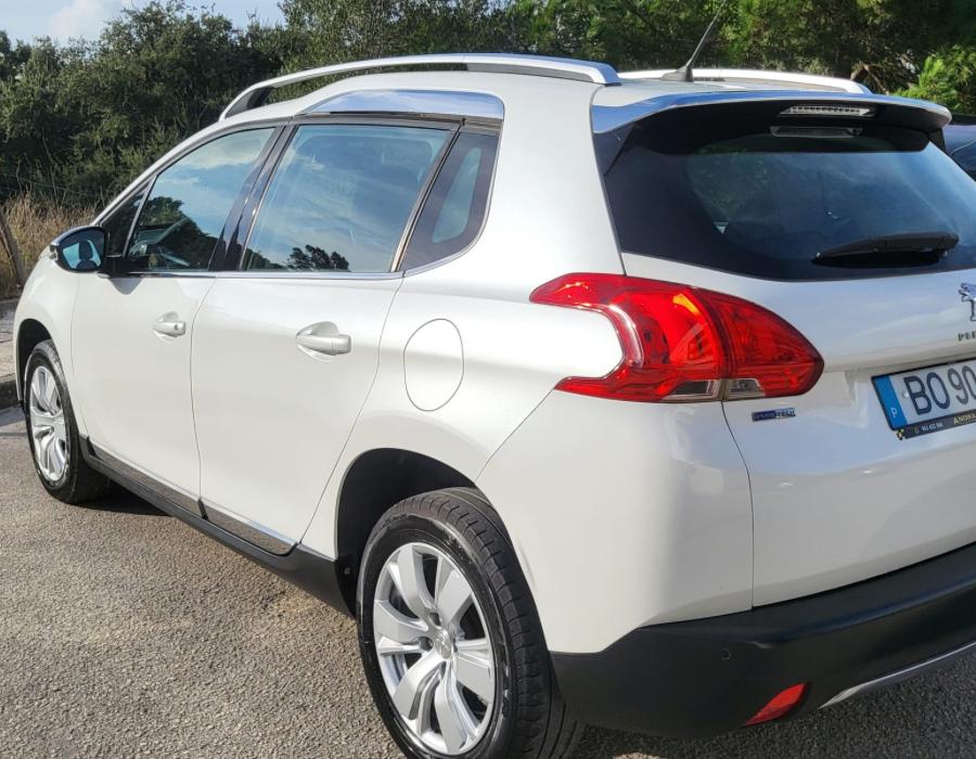 PEUGEOT 2008 ALLURE